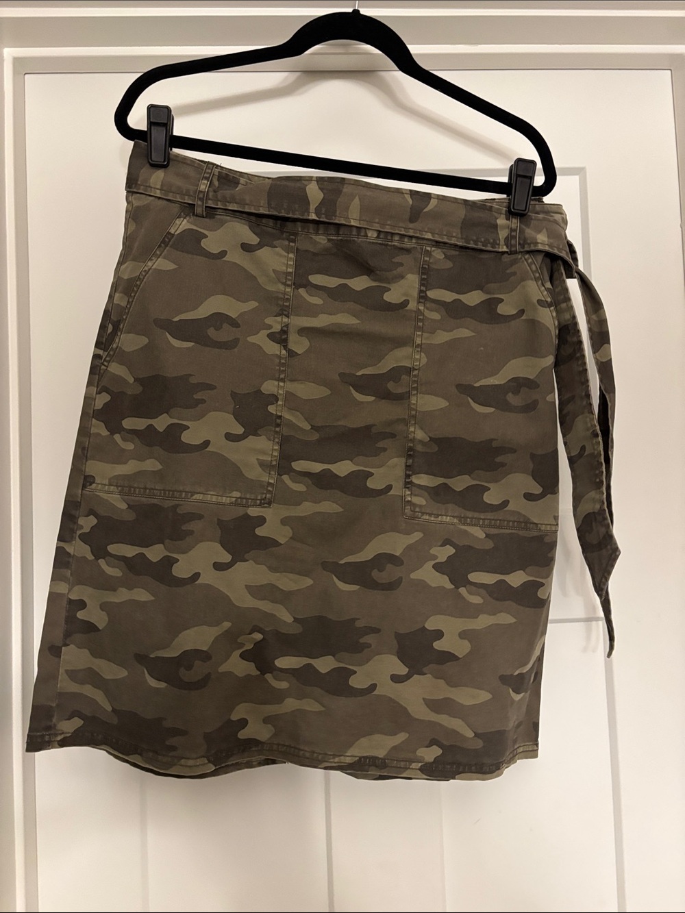 Banana Republic Camo Utility Skirt - Olive Green